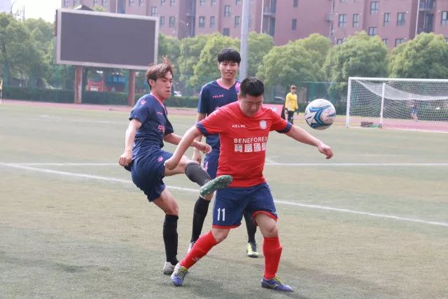 字母哥30+12雄鹿逆转步行者 马刺36分大胜快船