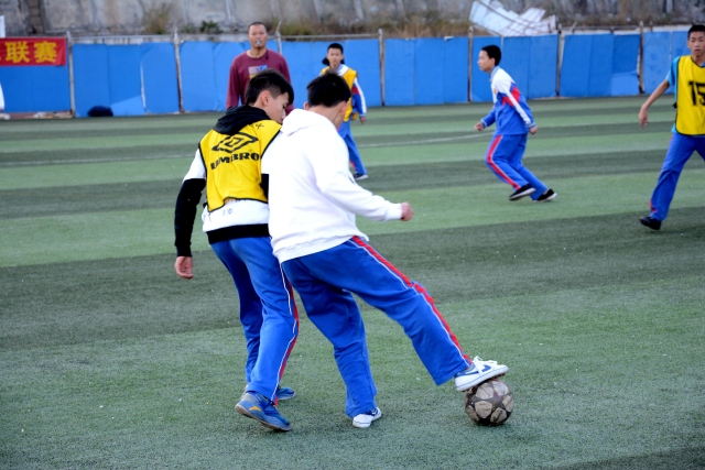 阿尔特塔：斯特林也伤缺数周 膝盖明天做检查